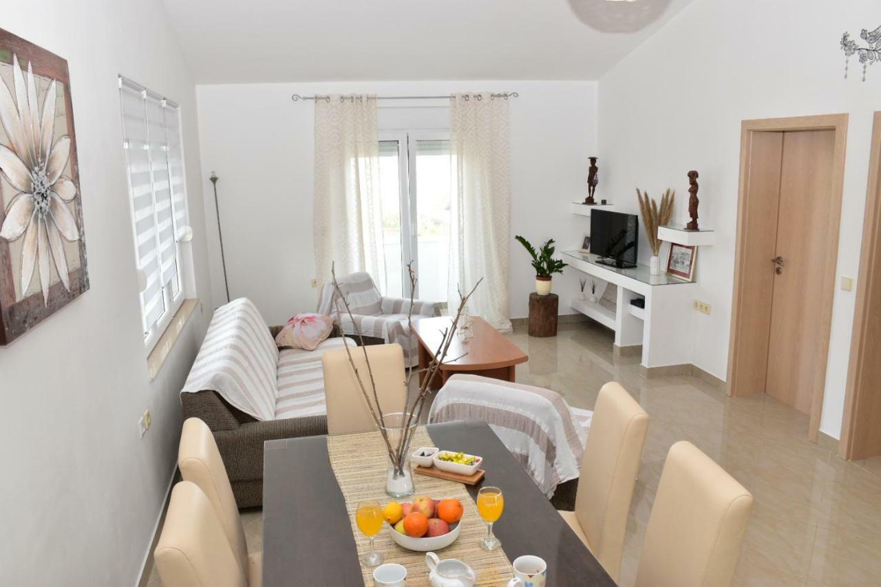 Apartments Piccolo Piaccere Ražanac Eksteriør billede
